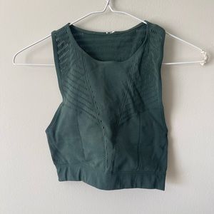 High neck sports bra